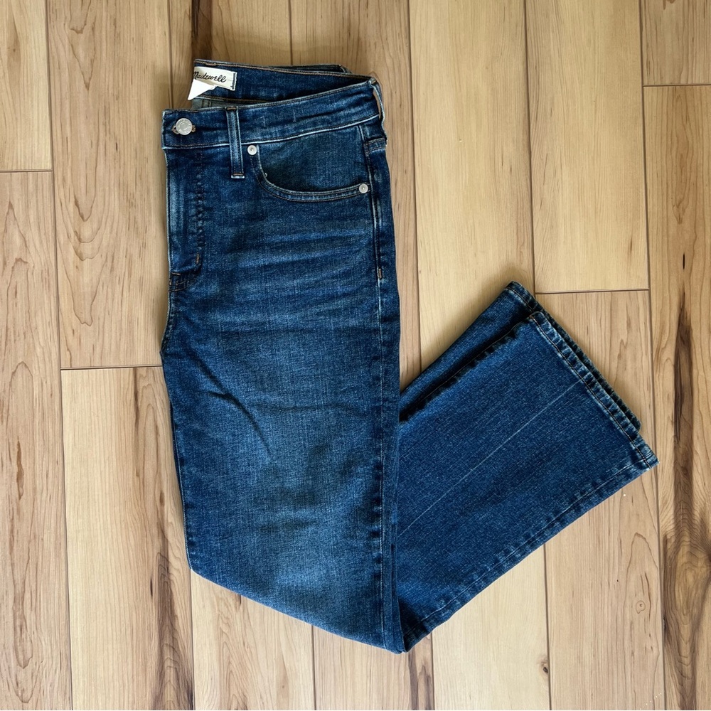 ♥️ Madewell Mid-Rise Kick Out Jeans